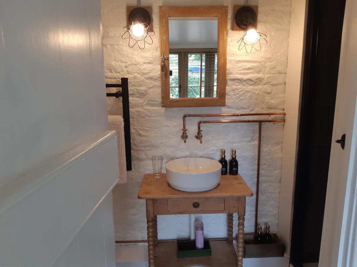 Huberts, Hotel Wedmore Bagian luar foto