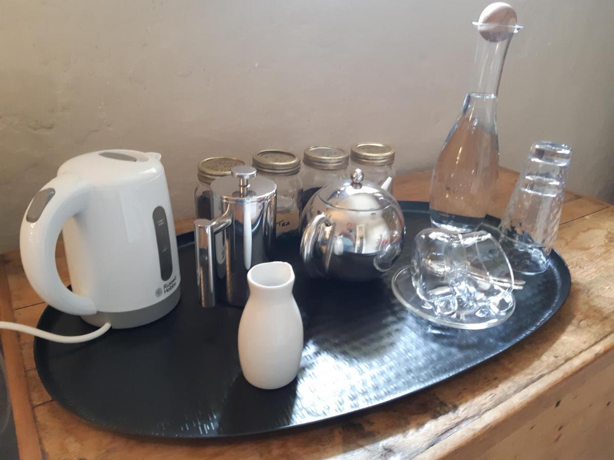 Huberts, Hotel Wedmore Bagian luar foto